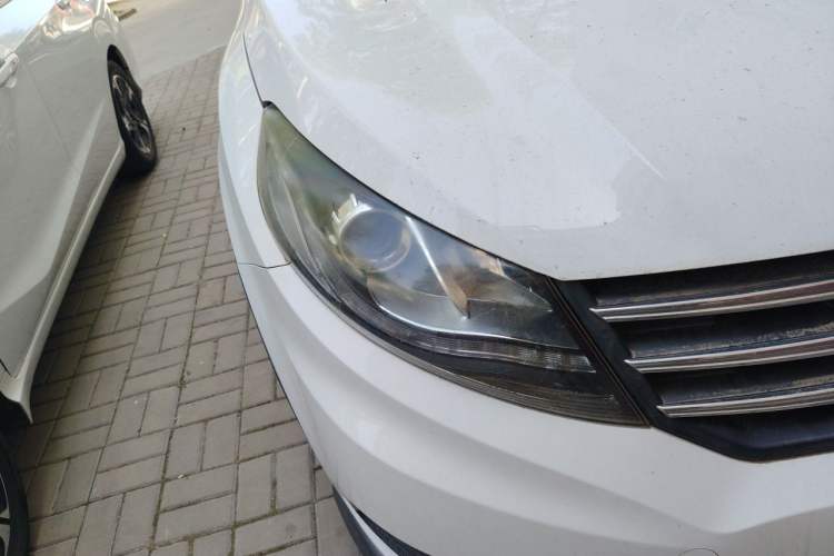 Used Dongfeng Fengon 580 2017 1.5T Manual Luxury Model Right Front Headlight