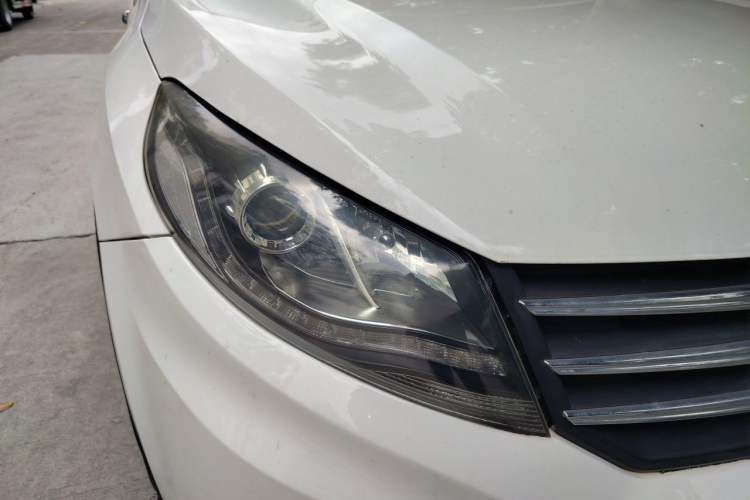 Used Dongfeng Fengon 580 2017 Revised Version 1.5T CVT Luxury Edition Right Front Headlight