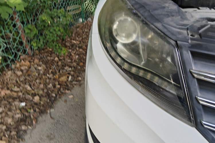 Used Dongfeng Fengon 580 2017 1.5T Manual Luxury Model Right Front Headlight