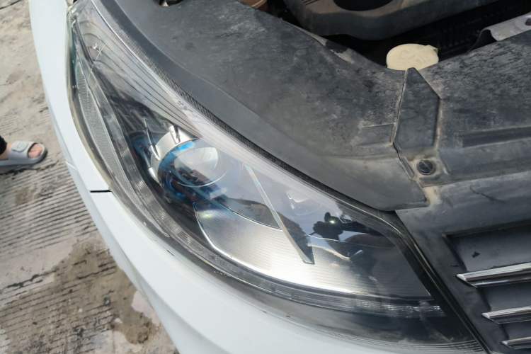 Used Dongfeng Fengon 580 2017 1.5T CVT Smart Connectivity Model Right Front Headlight