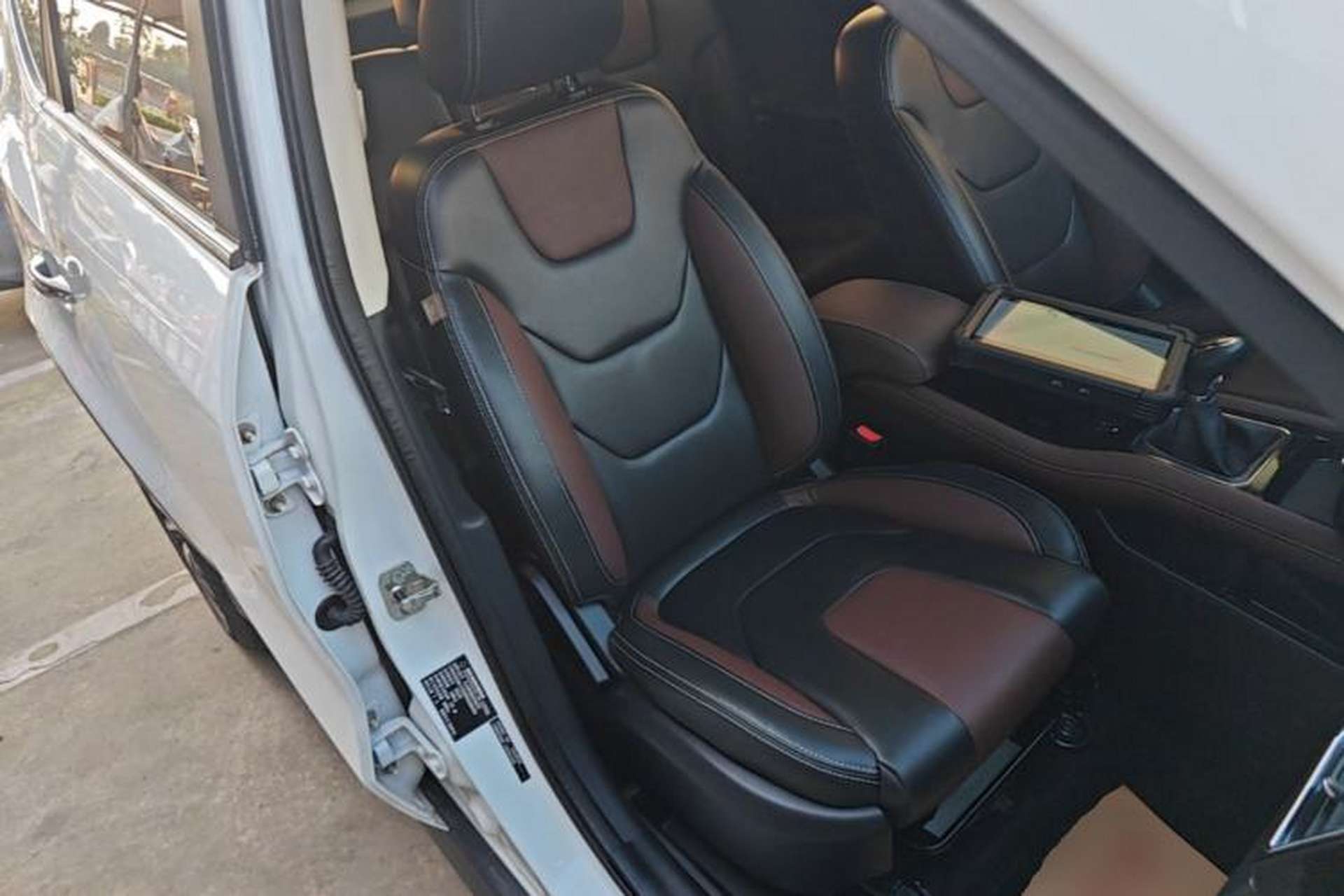 Used Dongfeng Fengon 580 2017 1.5T Manual Luxury Model Right Front Seat