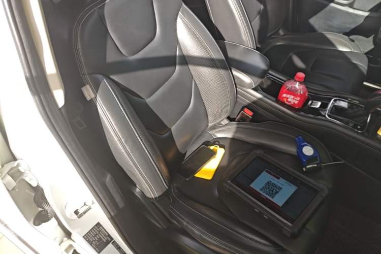 Used Dongfeng Fengon 580 2017 1.5T CVT Luxury Model Right Front Seat