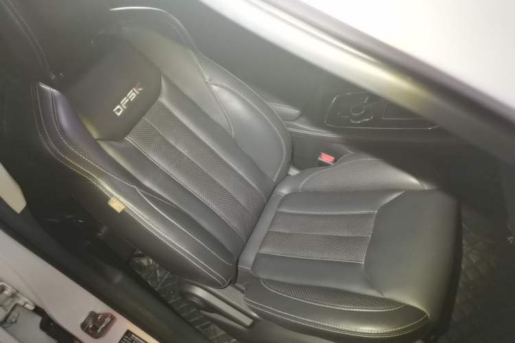 Used Dongfeng Fengon 580 2017 1.5T CVT Smart Style Model Right Front Seat