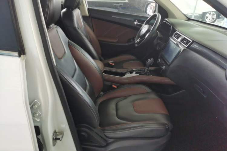 Used Dongfeng Fengon 580 2017 1.5T CVT Luxury Model Right Front Seat