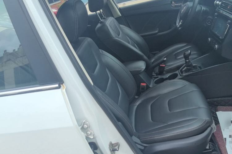 Used Dongfeng Fengon 580 2017 1.8L Manual Comfort Model Right Front Seat