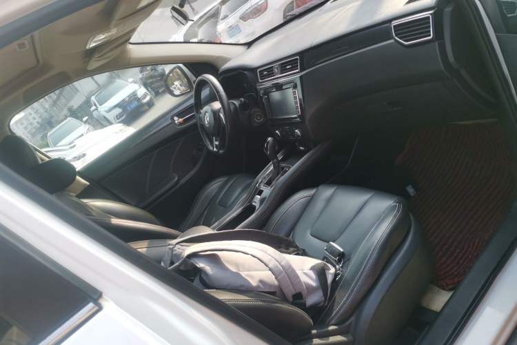 Used Dongfeng Fengon 580 2017 1.5T CVT Comfort Model Right Front Seat