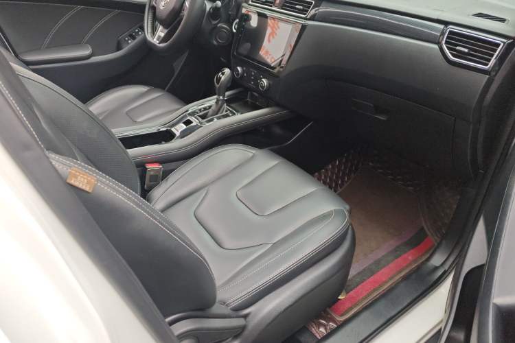 Used Dongfeng Fengon 580 2017 Revised Version 1.5T CVT Luxury Edition Right Front Seat