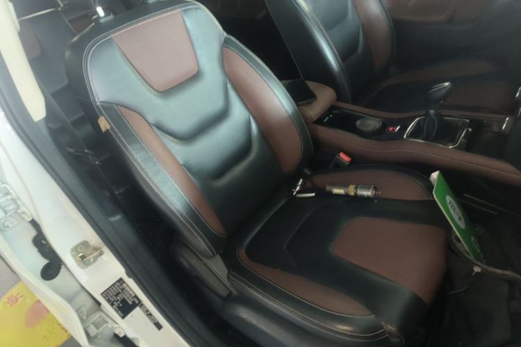 Used Dongfeng Fengon 580 2017 1.5T Manual Luxury Model Right Front Seat