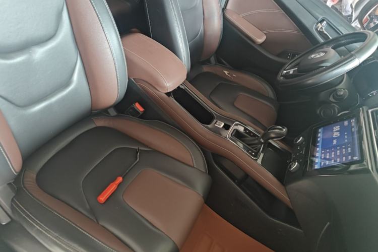Used Dongfeng Fengon 580 2017 1.5T CVT Luxury Model Right Front Seat
