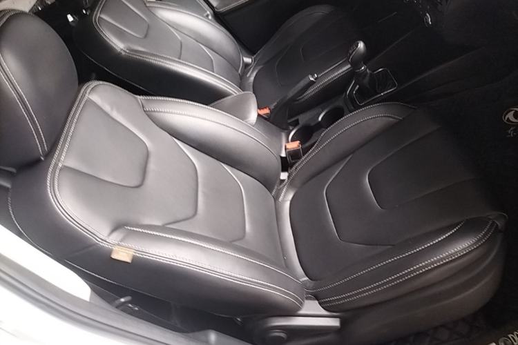 Used Dongfeng Fengon 580 2017 1.8L Manual Comfort Model Right Front Seat