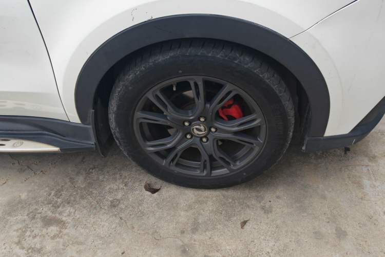 Used Dongfeng Fengon 580 2017 1.5T CVT Smart Connectivity Model Right Front Wheel Hub