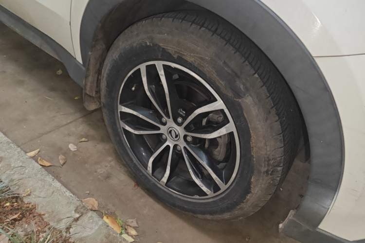 Used Dongfeng Fengon 580 2017 1.5T CVT Comfort Model Right Front Wheel Hub