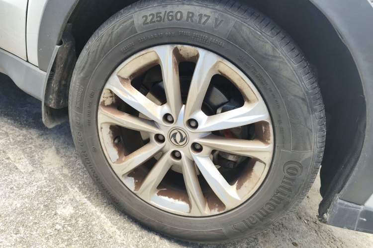 Used Dongfeng Fengon 580 2017 1.8L Manual Comfort Model Right Front Wheel Hub