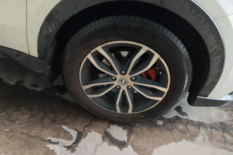 Used Dongfeng Fengon 580 2017 1.5T CVT Smart Style Model Right Front Wheel Hub