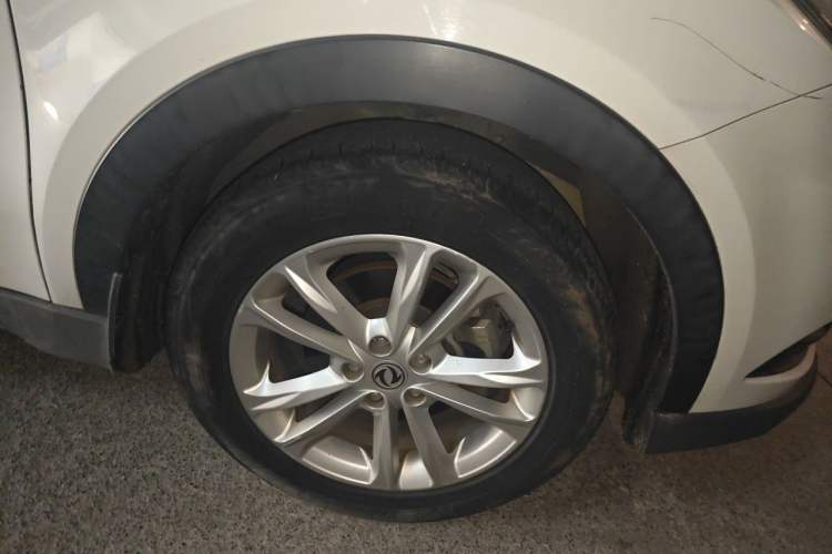 Used Dongfeng Fengon 580 2017 1.5T CVT Comfort Model Right Front Wheel Hub