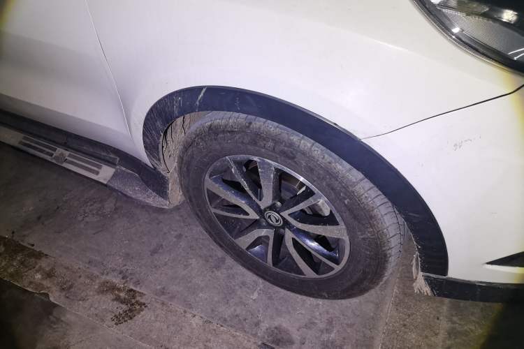 Used Dongfeng Fengon 580 2017 1.5T CVT Luxury Model Right Front Wheel Hub