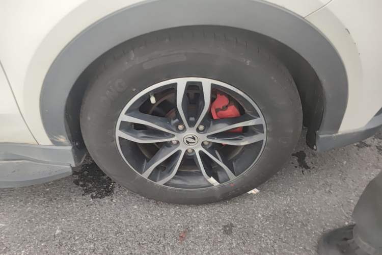 Used Dongfeng Fengon 580 2017 1.5T CVT Smart Style Model Right Front Wheel Hub