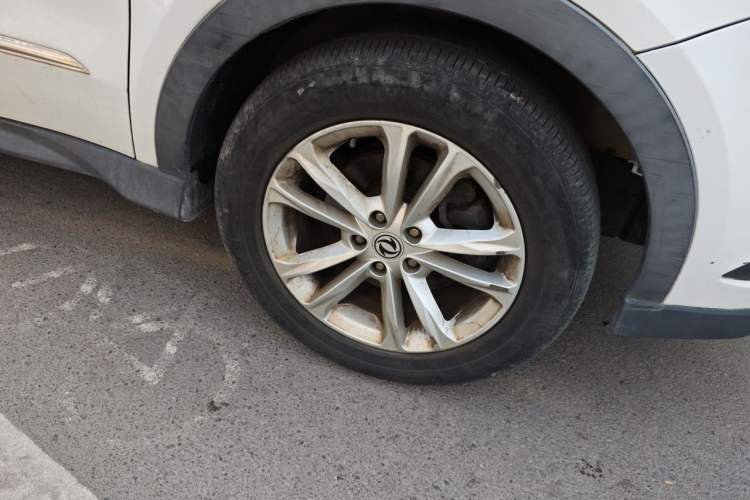 Used Dongfeng Fengon 580 2017 1.8L Manual Comfort Model Right Front Wheel Hub