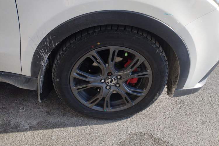 Used Dongfeng Fengon 580 2017 1.5T CVT Smart Connectivity Model Right Front Wheel Hub