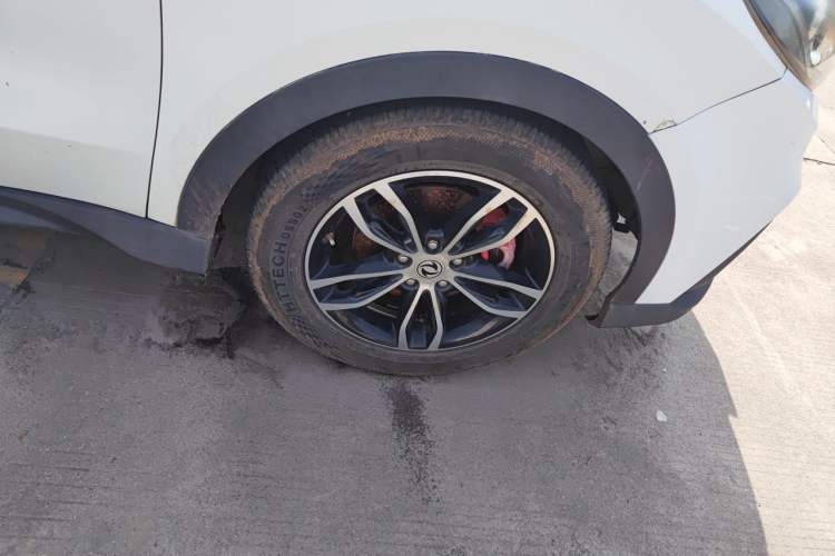 Used Dongfeng Fengon 580 2017 1.5T CVT Smart Style Model Right Front Wheel Hub