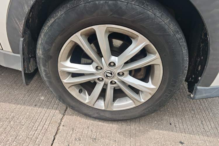 Used Dongfeng Fengon 580 2017 1.5T CVT Comfort Model Right Front Wheel Hub