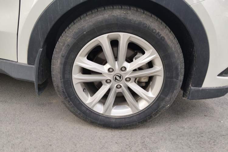 Used Dongfeng Fengon 580 2017 1.5T CVT Comfort Model Right Front Wheel Hub