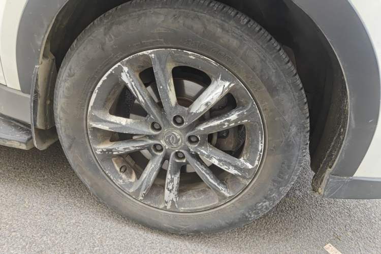 Used Dongfeng Fengon 580 2017 1.8L Manual Comfort Model Right Front Wheel Hub