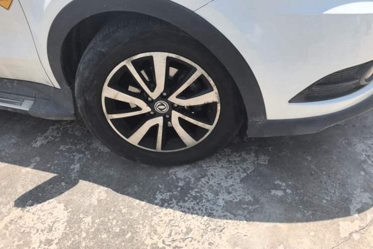 Used Dongfeng Fengon 580 2017 1.5T CVT Comfort Model Right Front Wheel Hub