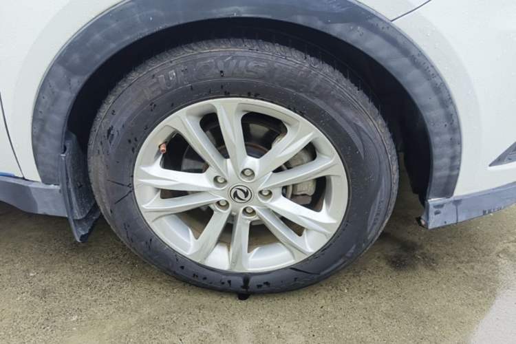 Used Dongfeng Fengon 580 2017 1.5T CVT Comfort Model Right Front Wheel Hub