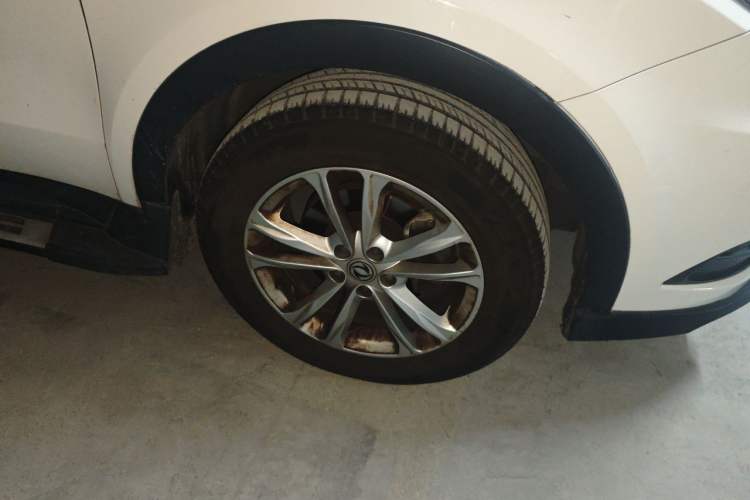 Used Dongfeng Fengon 580 2017 1.8L Manual Comfort Model Right Front Wheel Hub