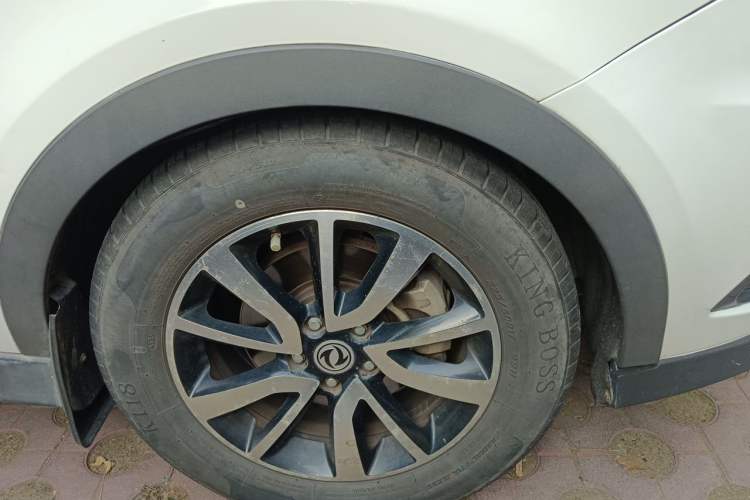 Used Dongfeng Fengon 580 2017 1.5T CVT Luxury Model Right Front Wheel Hub