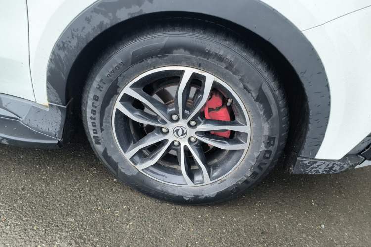 Used Dongfeng Fengon 580 2017 1.5T CVT Luxury Model Right Front Wheel Hub