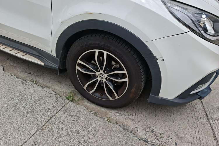 Used Dongfeng Fengon 580 2017 1.5T CVT Luxury Model Right Front Wheel Hub