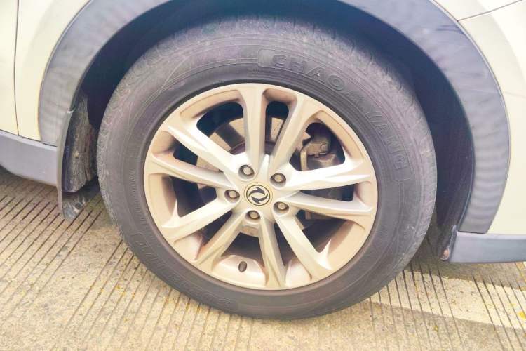 Used Dongfeng Fengon 580 2017 1.5T CVT Comfort Model Right Front Wheel Hub