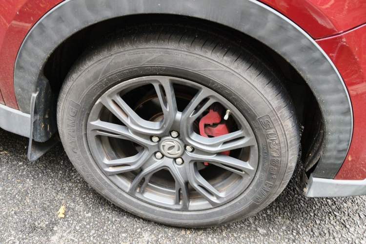 Used Dongfeng Fengon 580 2017 1.5T CVT Smart Connectivity Model Right Front Wheel Hub