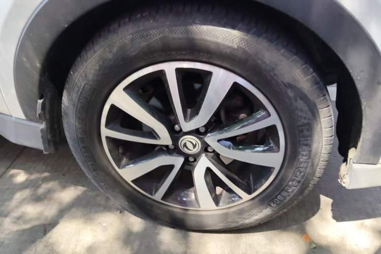 Used Dongfeng Fengon 580 2017 Revised Version 1.5T CVT Luxury Edition Right Front Wheel Hub
