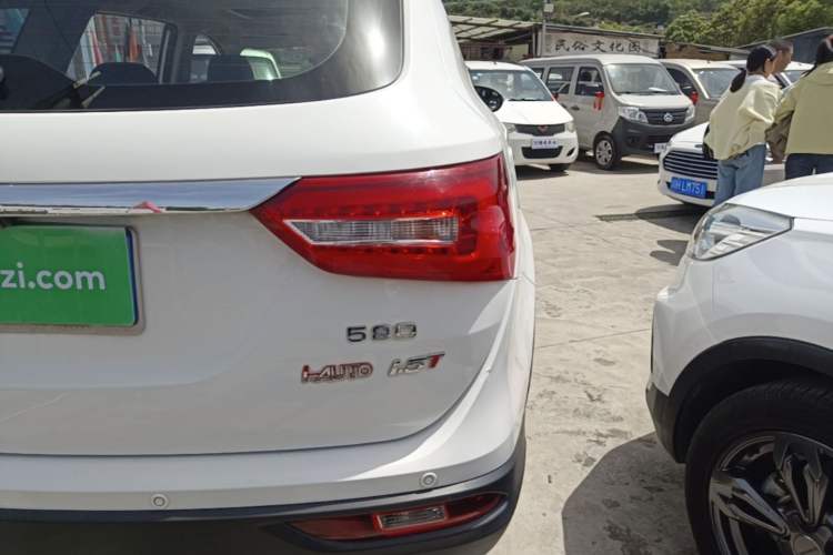 Used Dongfeng Fengon 580 2017 1.5T CVT Luxury Model Right Rear Taillight
