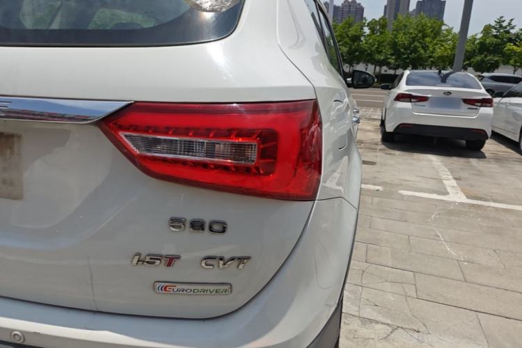 Used Dongfeng Fengon 580 2017 1.5T CVT Luxury Model Right Rear Taillight