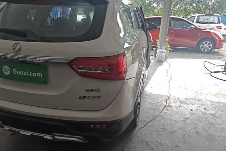 Used Dongfeng Fengon 580 2017 1.5T CVT Luxury Model Right Rear Taillight