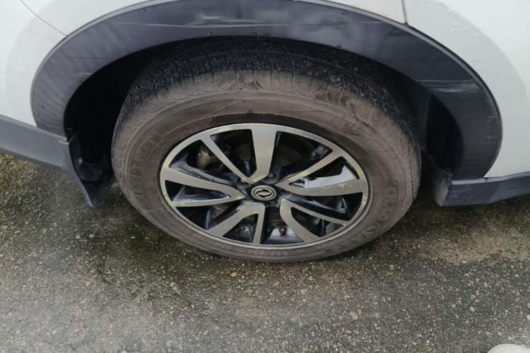 Used Dongfeng Fengon 580 2017 1.5T CVT Luxury Model Right Rear Wheel Hub