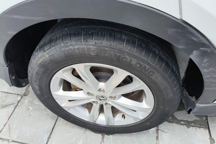 Used Dongfeng Fengon 580 2017 1.5T CVT Comfort Model Right Rear Wheel Hub