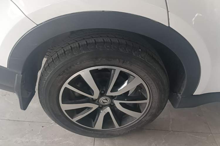 Used Dongfeng Fengon 580 2017 1.5T CVT Luxury Model Right Rear Wheel Hub