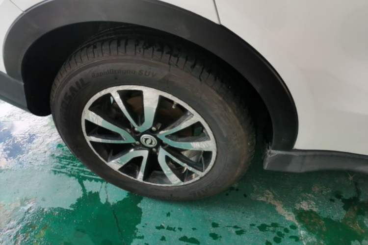 Used Dongfeng Fengon 580 2017 1.5T CVT Luxury Model Right Rear Wheel Hub