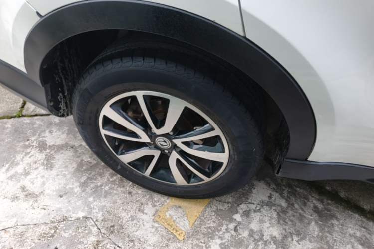 Used Dongfeng Fengon 580 2017 1.5T CVT Luxury Model Right Rear Wheel Hub