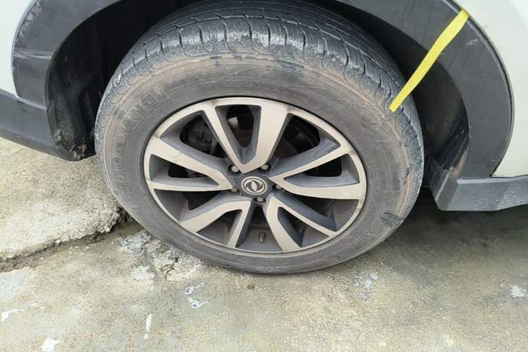 Used Dongfeng Fengon 580 2017 Revised Version 1.5T CVT Luxury Edition Right Rear Wheel Hub