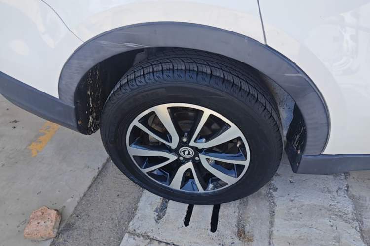Used Dongfeng Fengon 580 2017 1.5T Manual Luxury Model Right Rear Wheel Hub