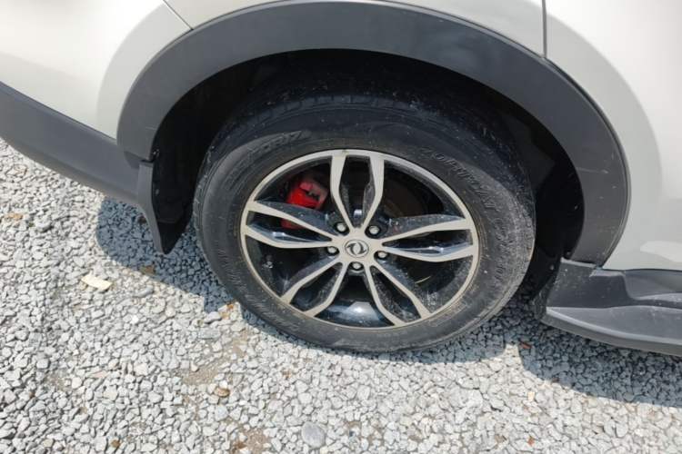 Used Dongfeng Fengon 580 2017 1.5T CVT Smart Style Model Right Rear Wheel Hub