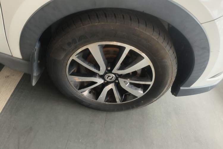 Used Dongfeng Fengon 580 2017 1.5T Manual Luxury Model Right Rear Wheel Hub