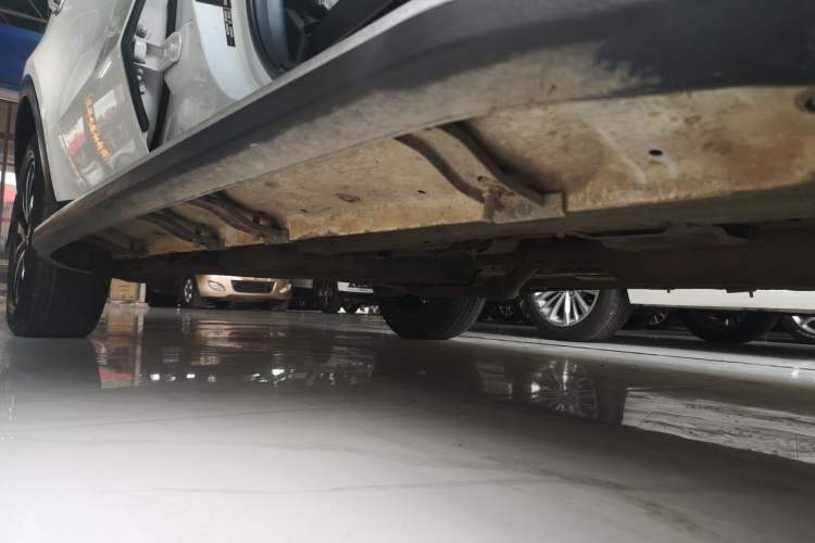 Used Dongfeng Fengon 580 2017 1.5T Manual Luxury Model Right Side Sill