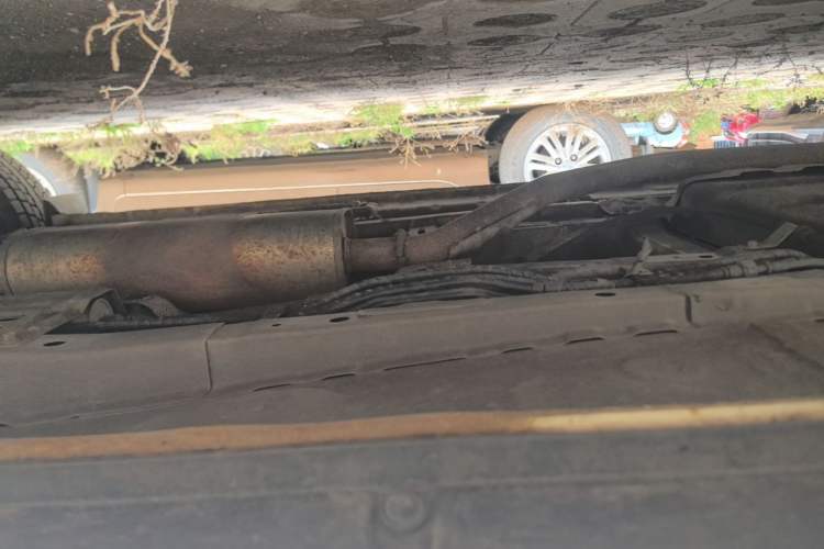 Used Dongfeng Fengon 580 2017 1.8L Manual Comfort Model Right Side Sill